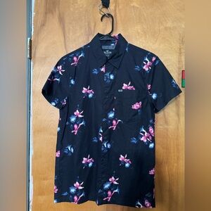 Hollister men’s floral pattern short sleeve button down shirt
